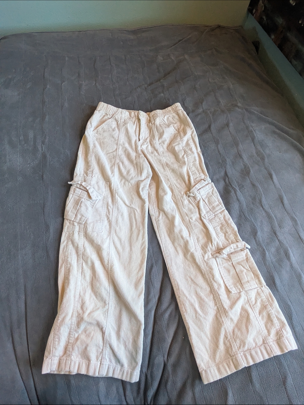 Angel Kiss Cream Wide-Leg Corduroy Jeans